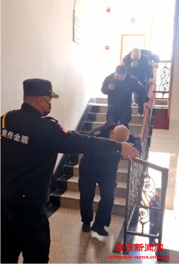 人防三部驻中国银行保安开展应急演练