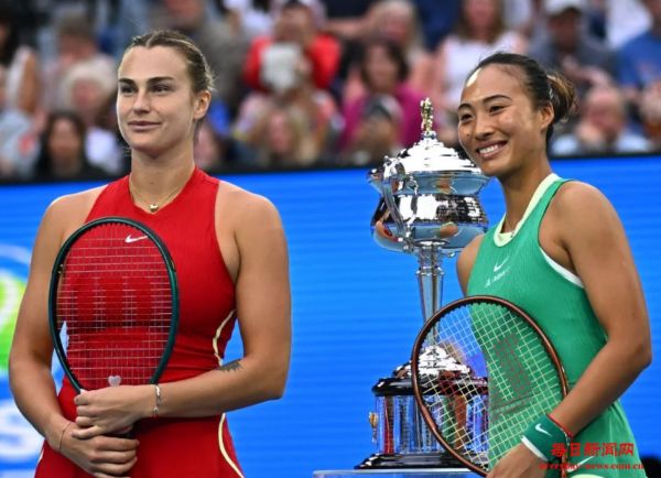 澳网：辛纳、斯维亚特克晋级半决赛
