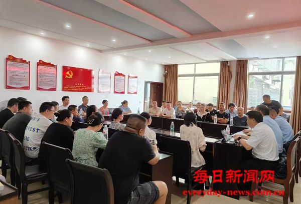 湖北省公安县斗湖堤市场监管所积极推进经营