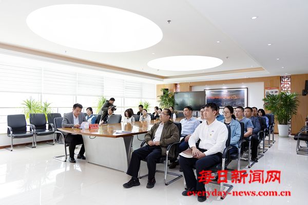 烟台高新区党的纪律作风宣讲团走进山东华鼎