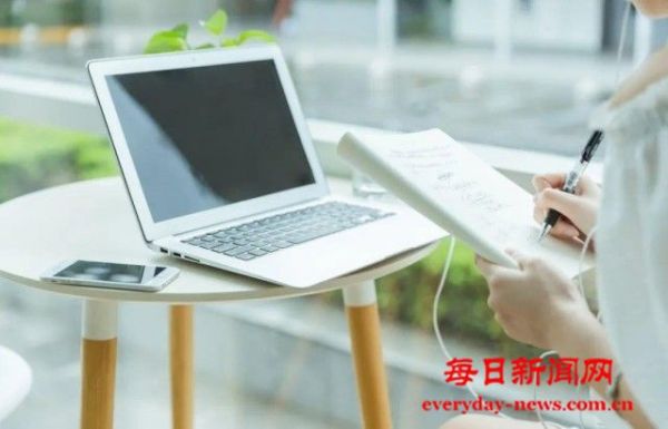 @高考考生 你的录取通知书可能已在路上 