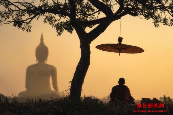 泰国僧侣性丑闻背后：金钱、特权与结构性腐