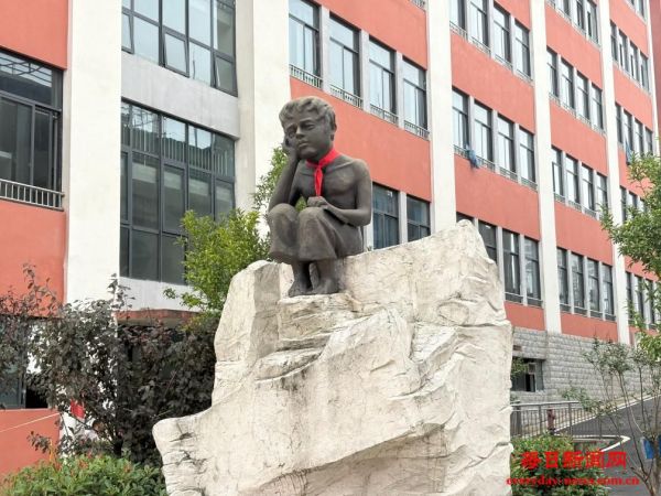 这座纪念馆里，至今讲述着“小萝卜头”的故