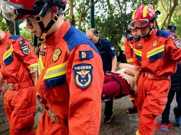 @假期出游的你 打卡照虽美 但这些“出片