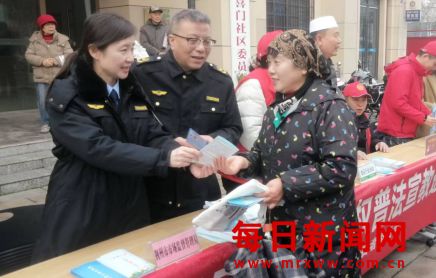 宣讲配镜识别知识  保护用眼消费安全