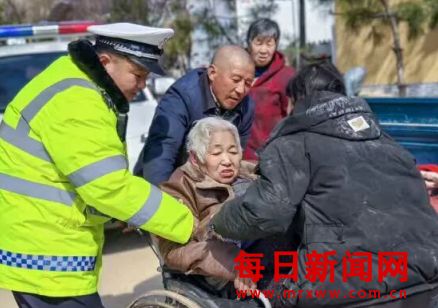 【文明交通】锣鼓喧天“龙抬头”，荧光黄守