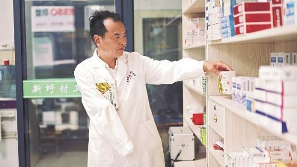 独臂村医的12万公里行医路